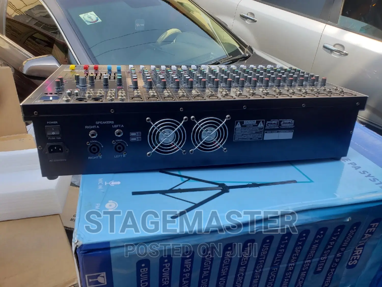 YAMAHA 16 Channel SMX Powered Mixer