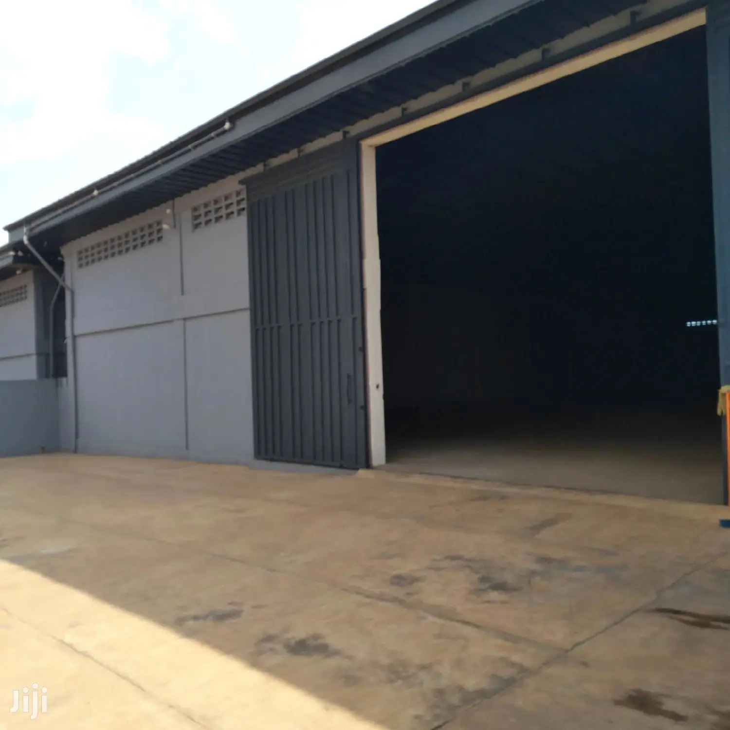 Big Warehouse Is for Rent at Durban Kasi