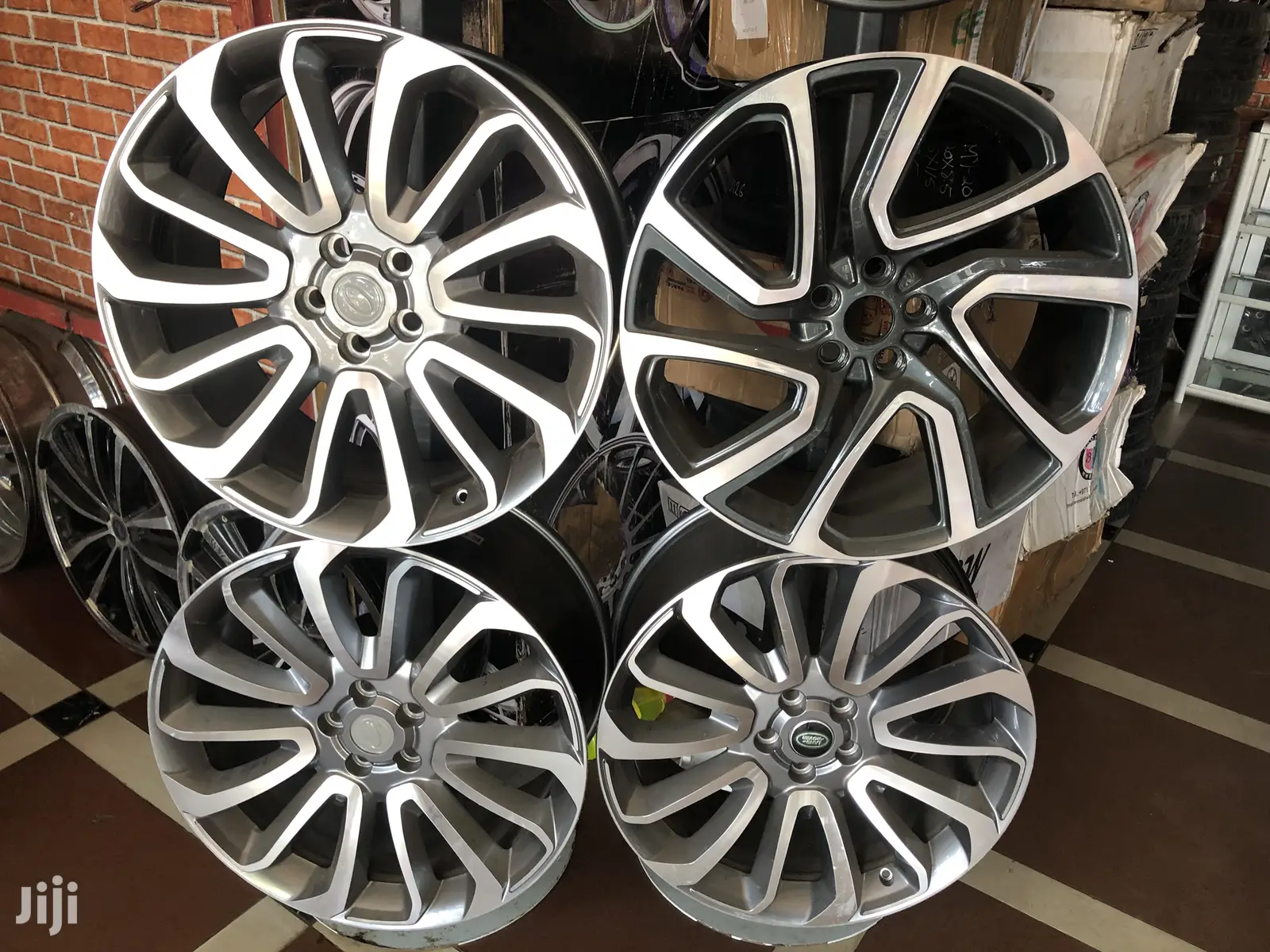 Range Rover Rims and Wheels
