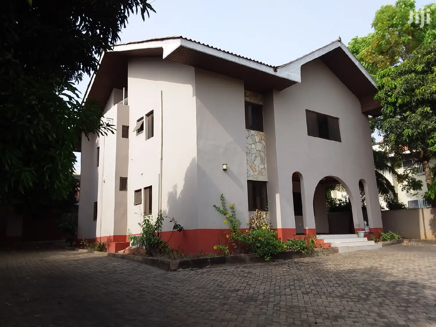 4bdrm House in Bronko Housing , Accra Metropolitan for rent