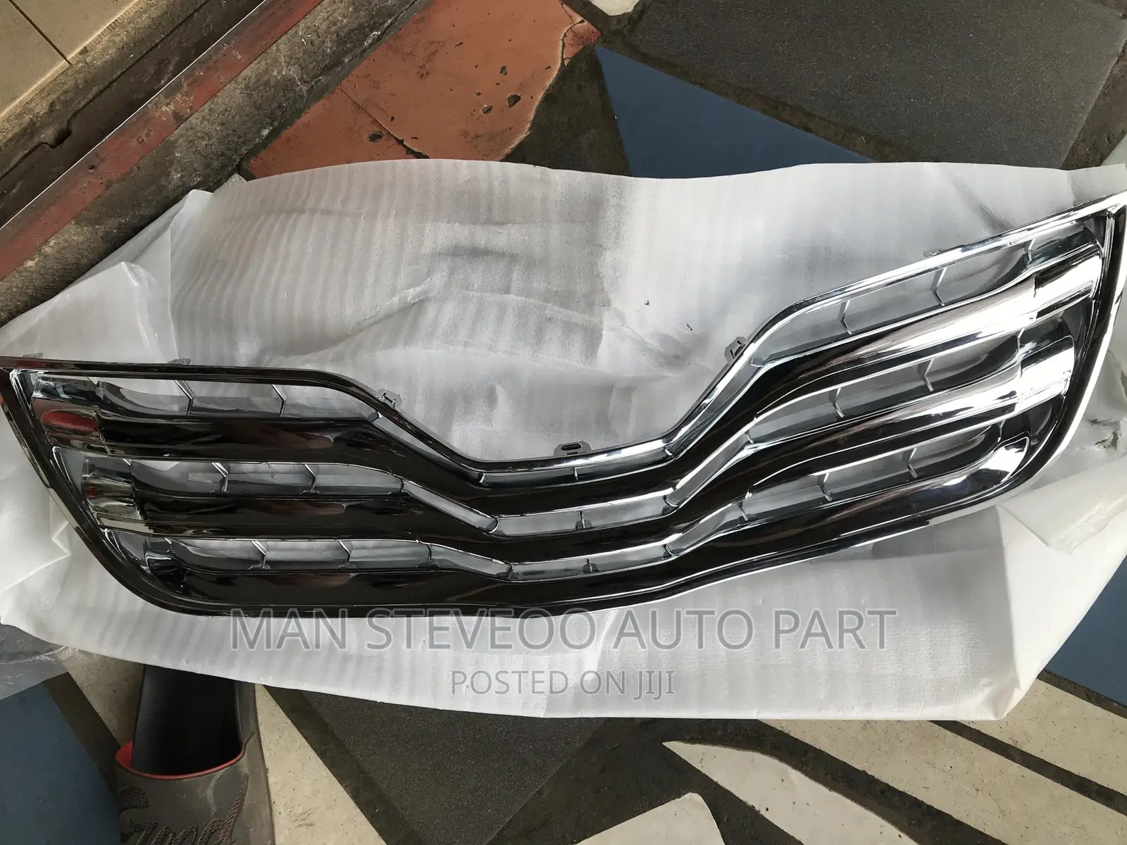 Toyota Camry Top Grille 2010-11(Shine)