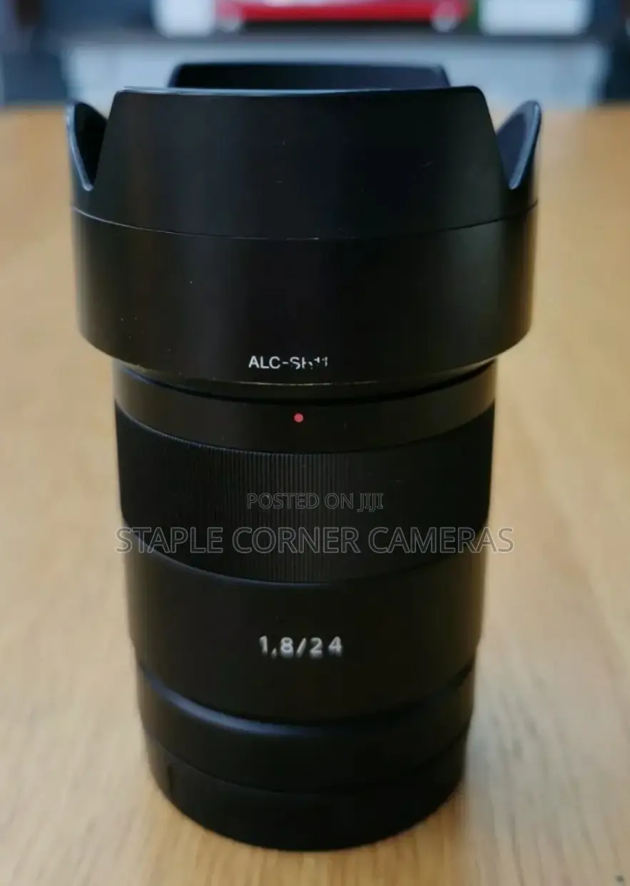 Sony Zeiss Sonnar T 24mm F/1.8 ZA Lens