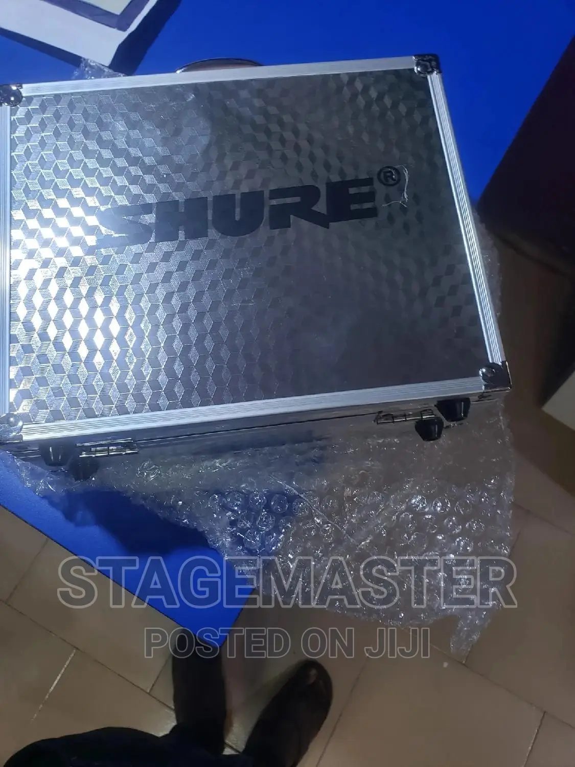 SHURE Studio Microphone (Condenser)