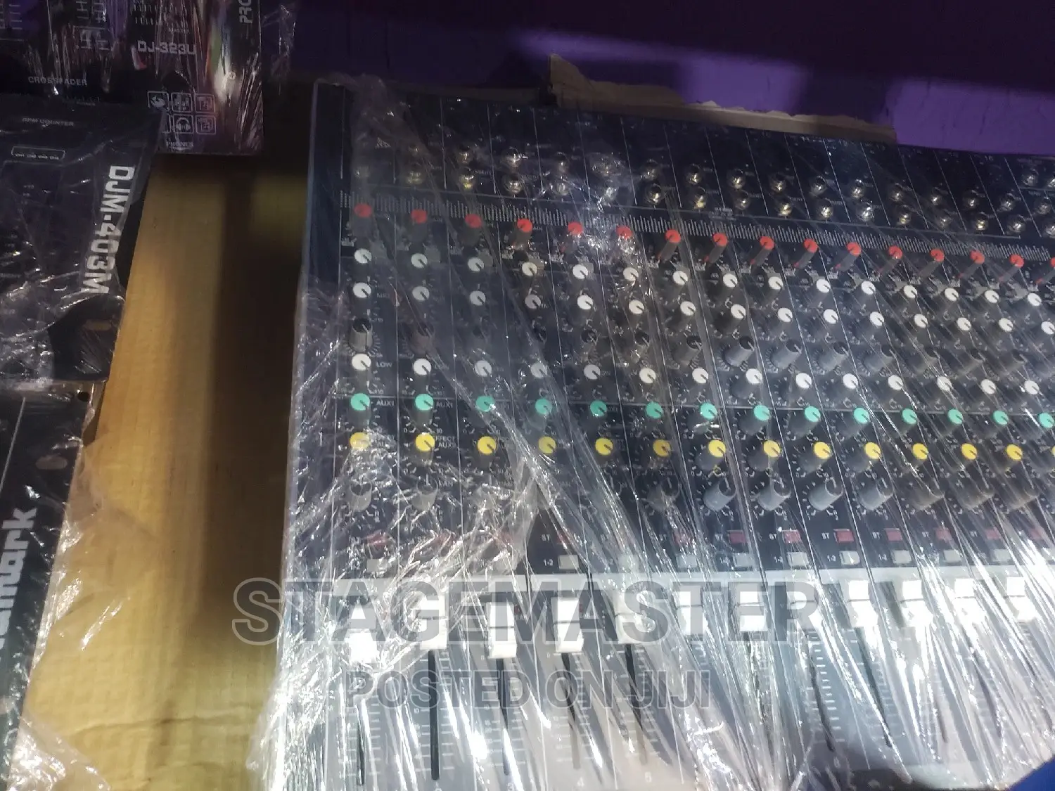 Yamaha SMX 32 Channel Mixer