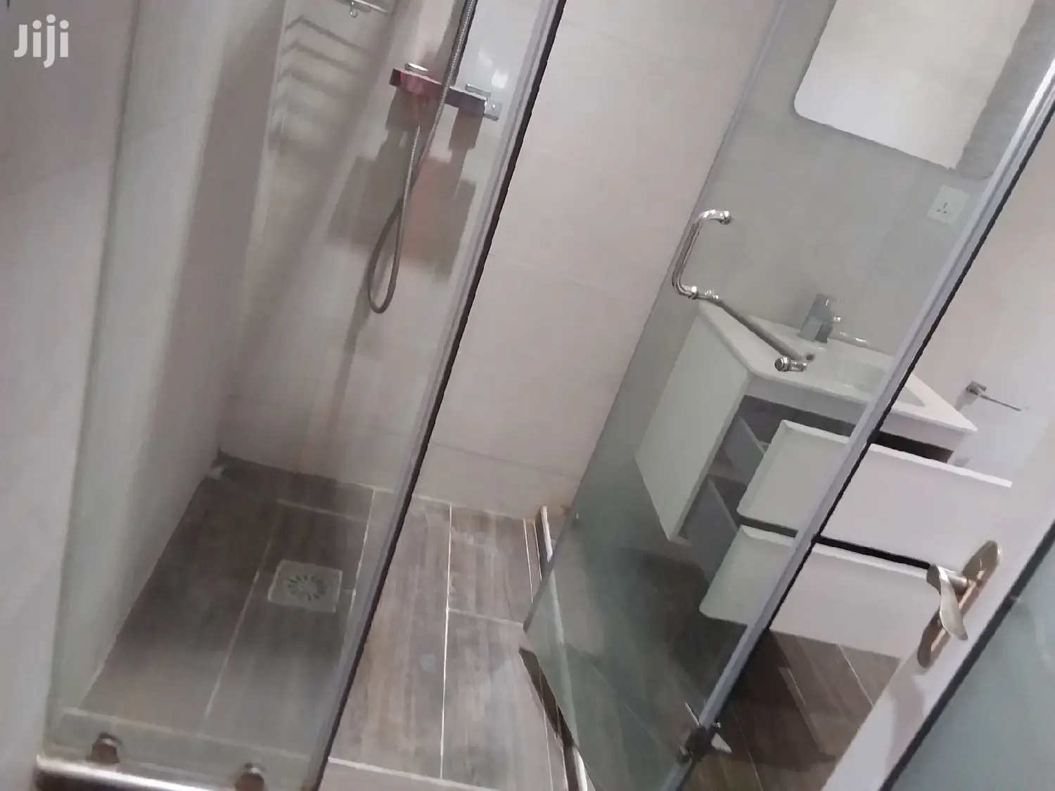 4bdrm House in Bronko Housing, Accra Metropolitan for rent