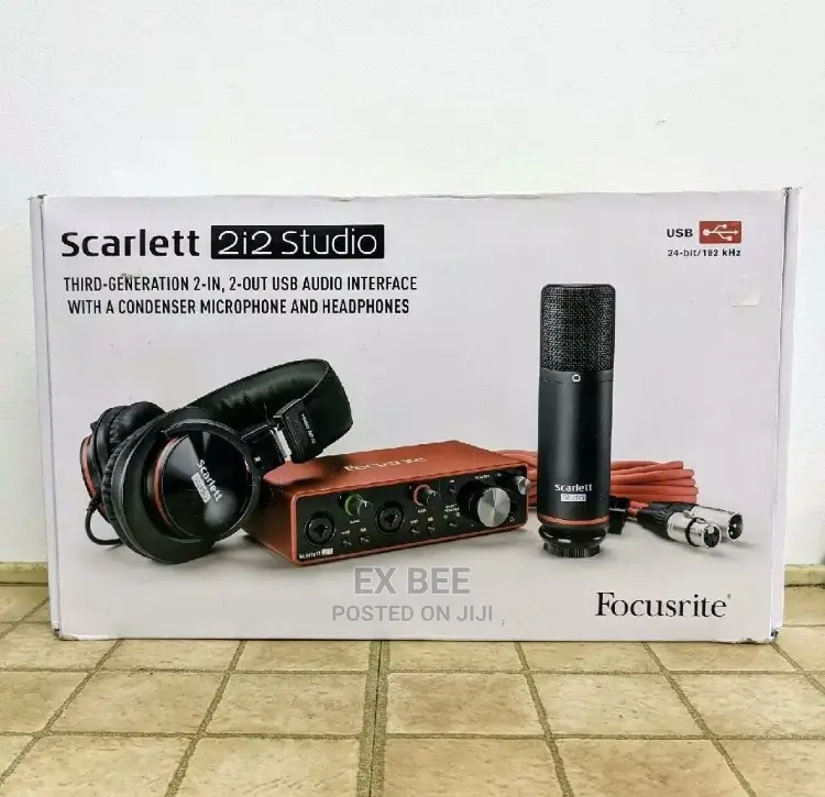 Focusrite Scarlett 2i2 3rd Gen Studio Bundle Set New