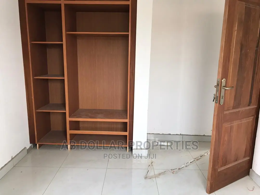 6 Bedroom House Ensuite