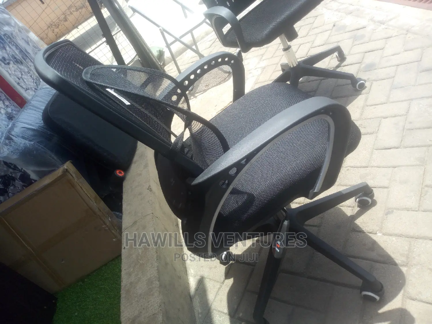 Black Mesh Office Chair