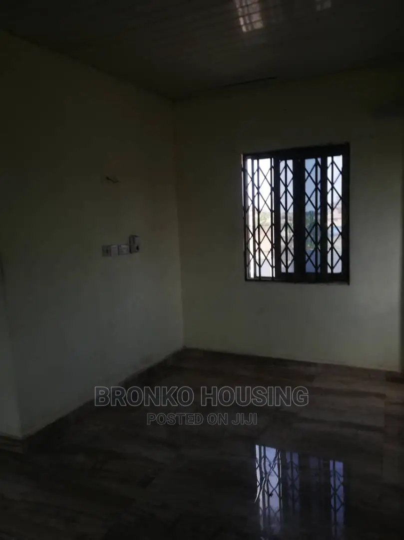 2bdrm Shared Apartment in Bronko Housing, Accra Metropolitan for rent