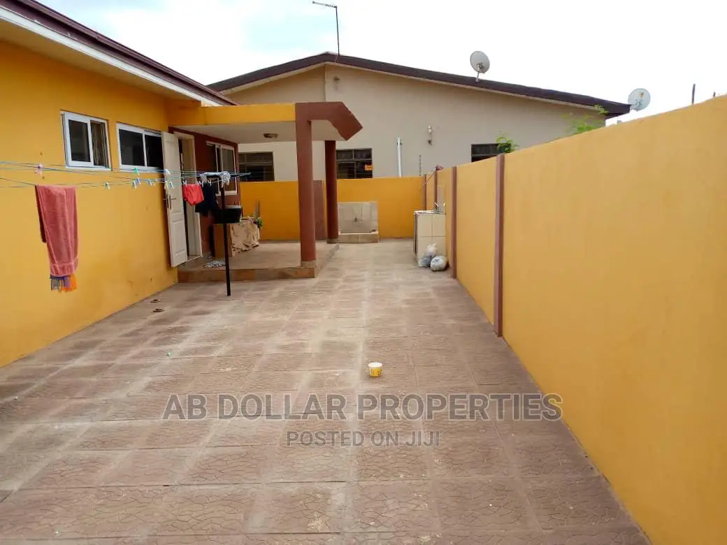 3bdrm House in Spintex for rent