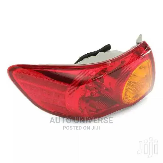 Toyota Corolla Tail Light Pair