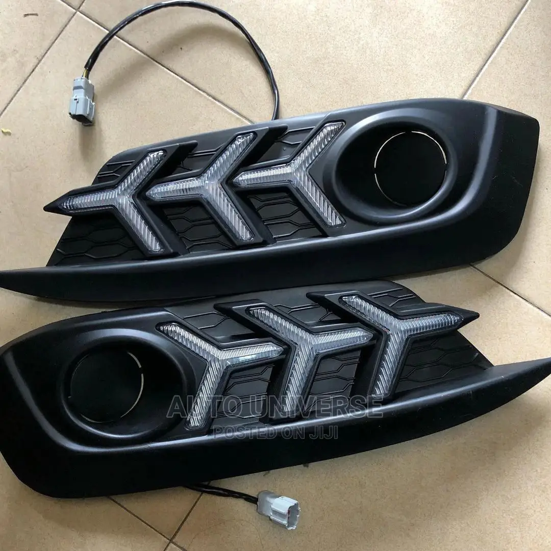 Honda Civic 2017 Front Bumper Arrow Reflector