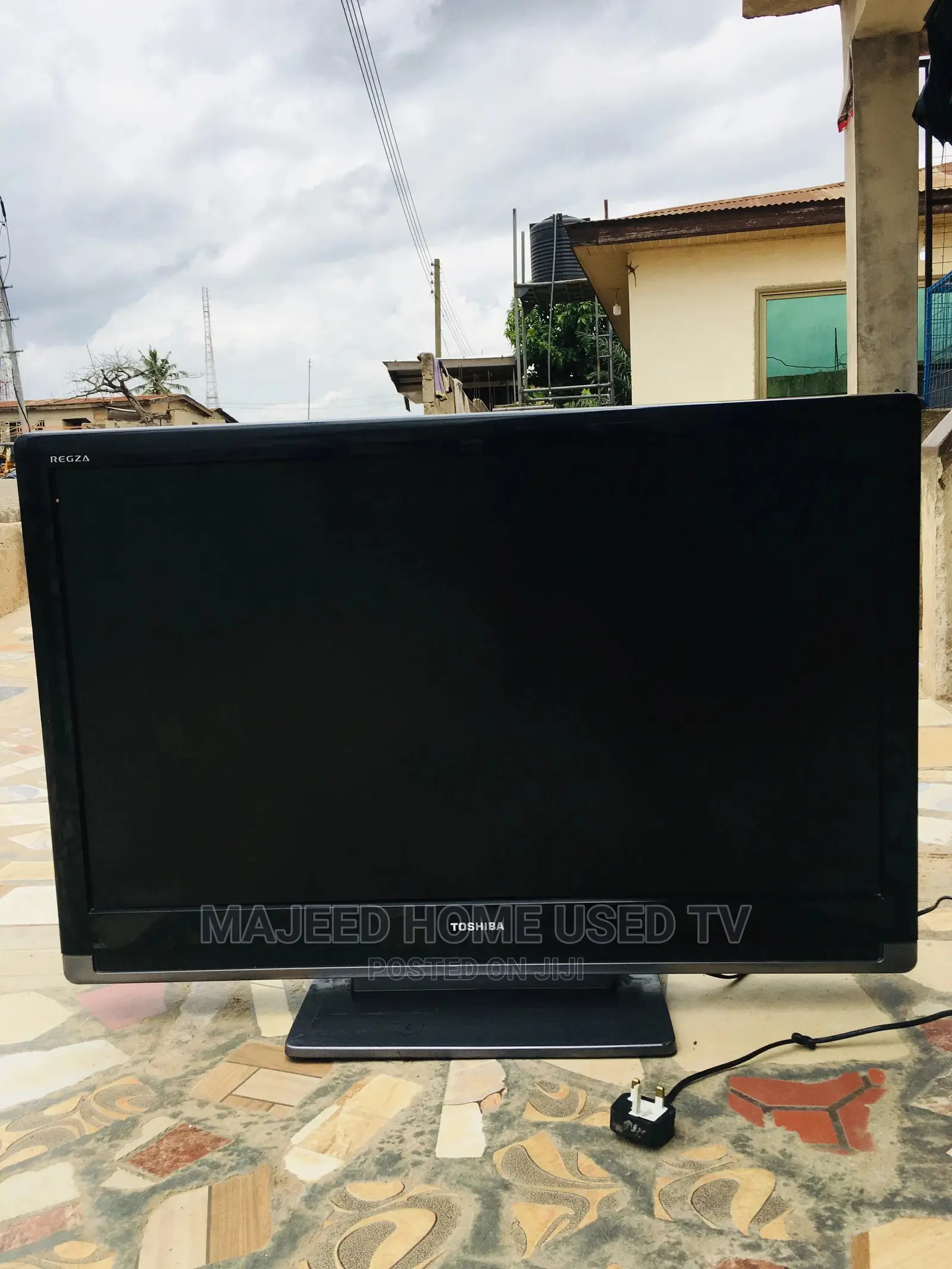 37inches Toshiba Regza LCD Digital Tv