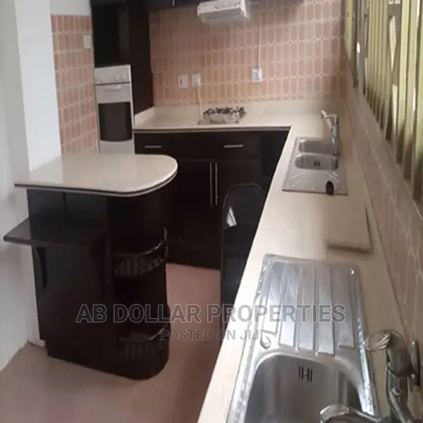 4 Bedroom House for Sale