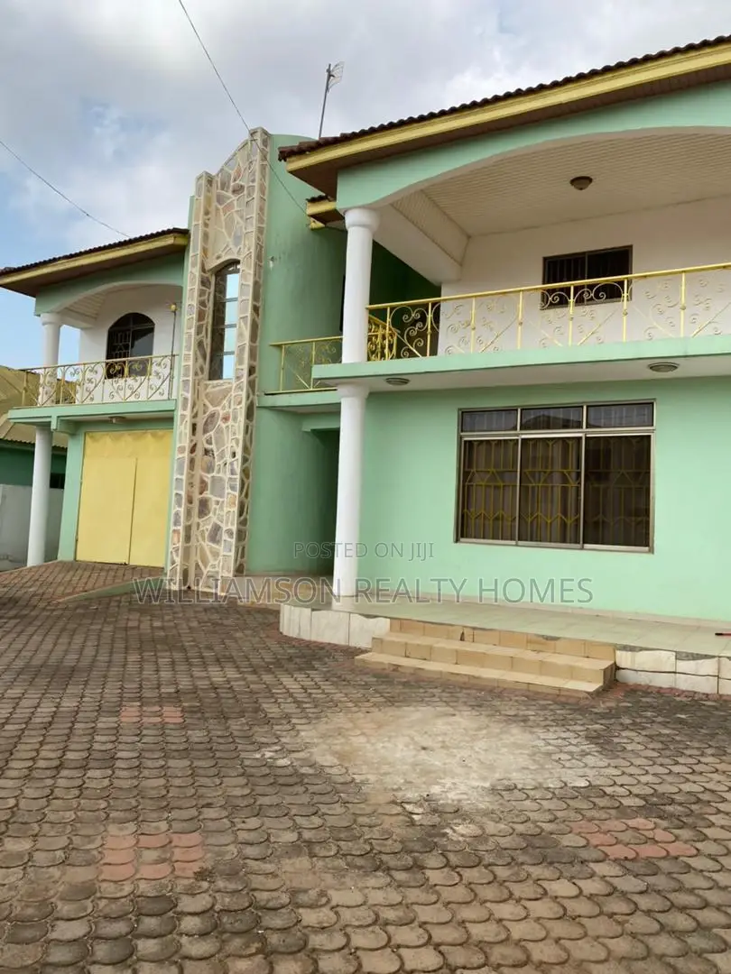 5bdrm Duplex in Sarkumonor Estate, Spintex for rent