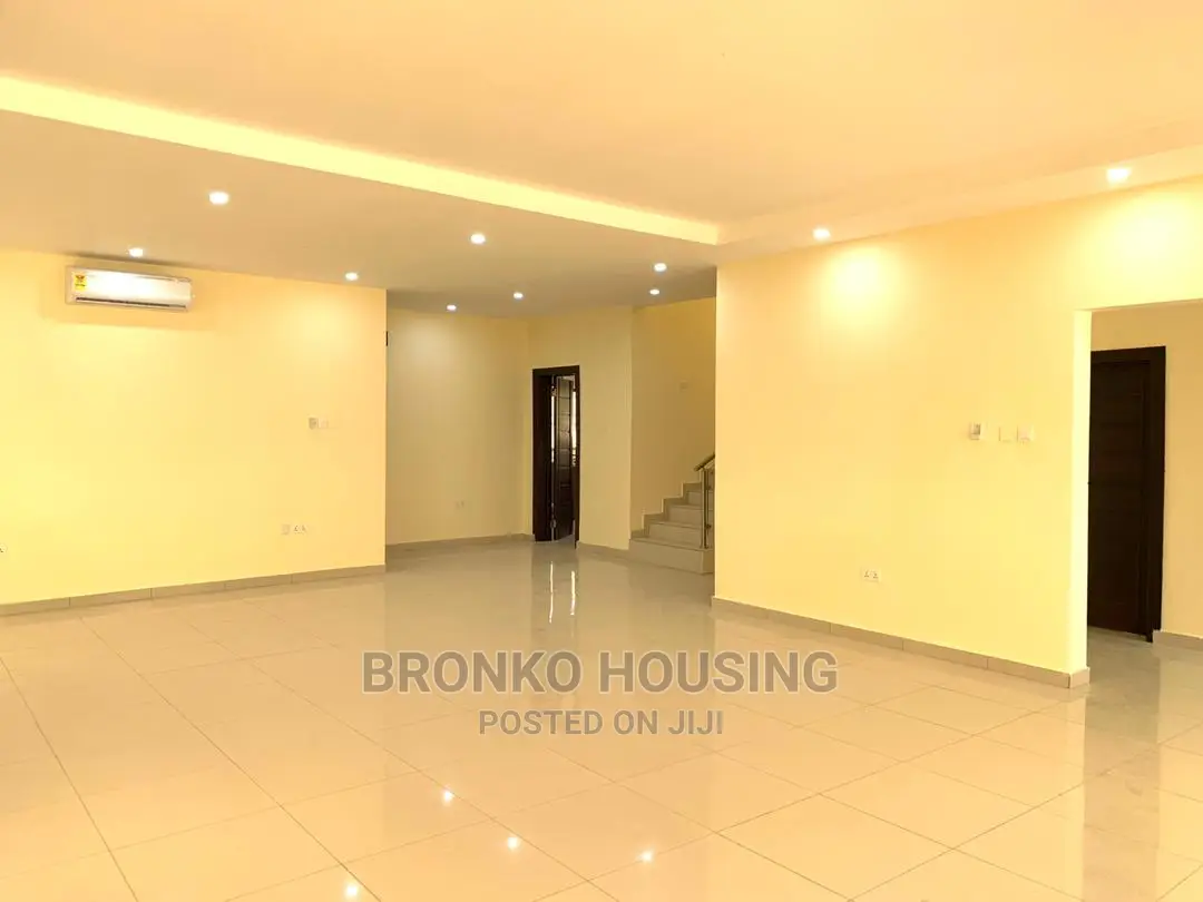 3bdrm House in Bronko Housing, Accra Metropolitan for rent