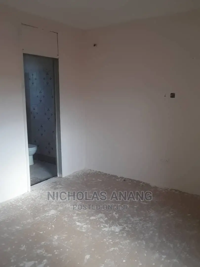 1bdrm House in New Town for rent