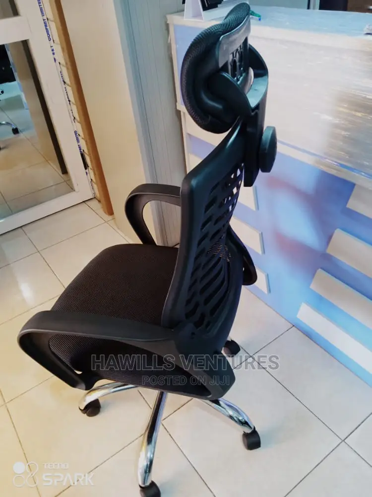 Mesh Black Chair With Neckrest