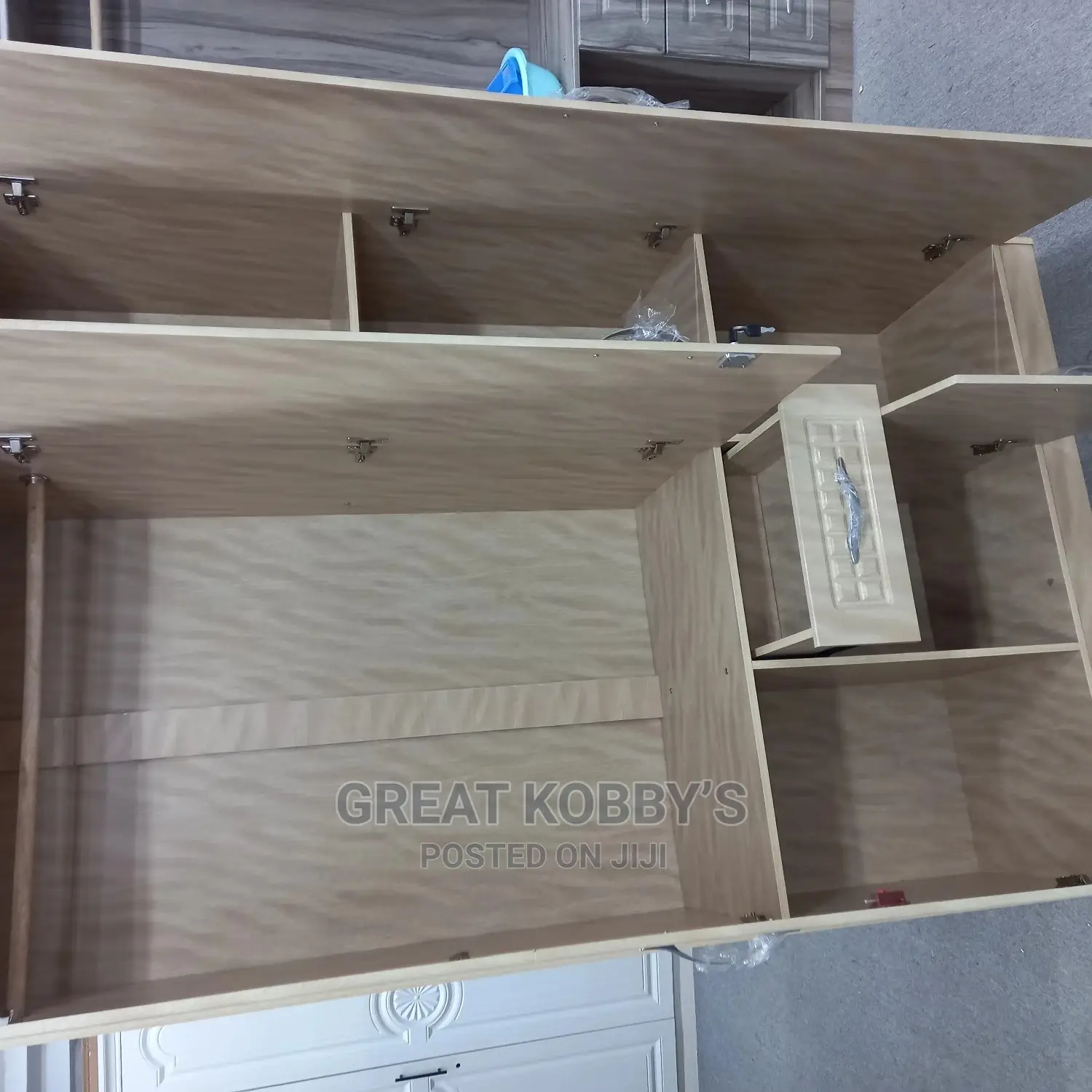 Three Doors Wardrobe With Mirror