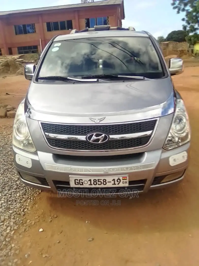 Hyundai H1 Buses For Rent. 12 Seater Buses For Rent In Ghana