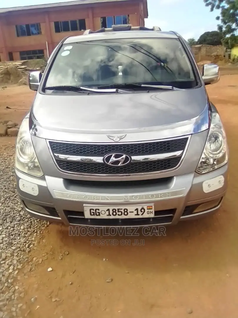 Hyundai H1 Buses For Rent. 12 Seater Buses For Rent In Ghana