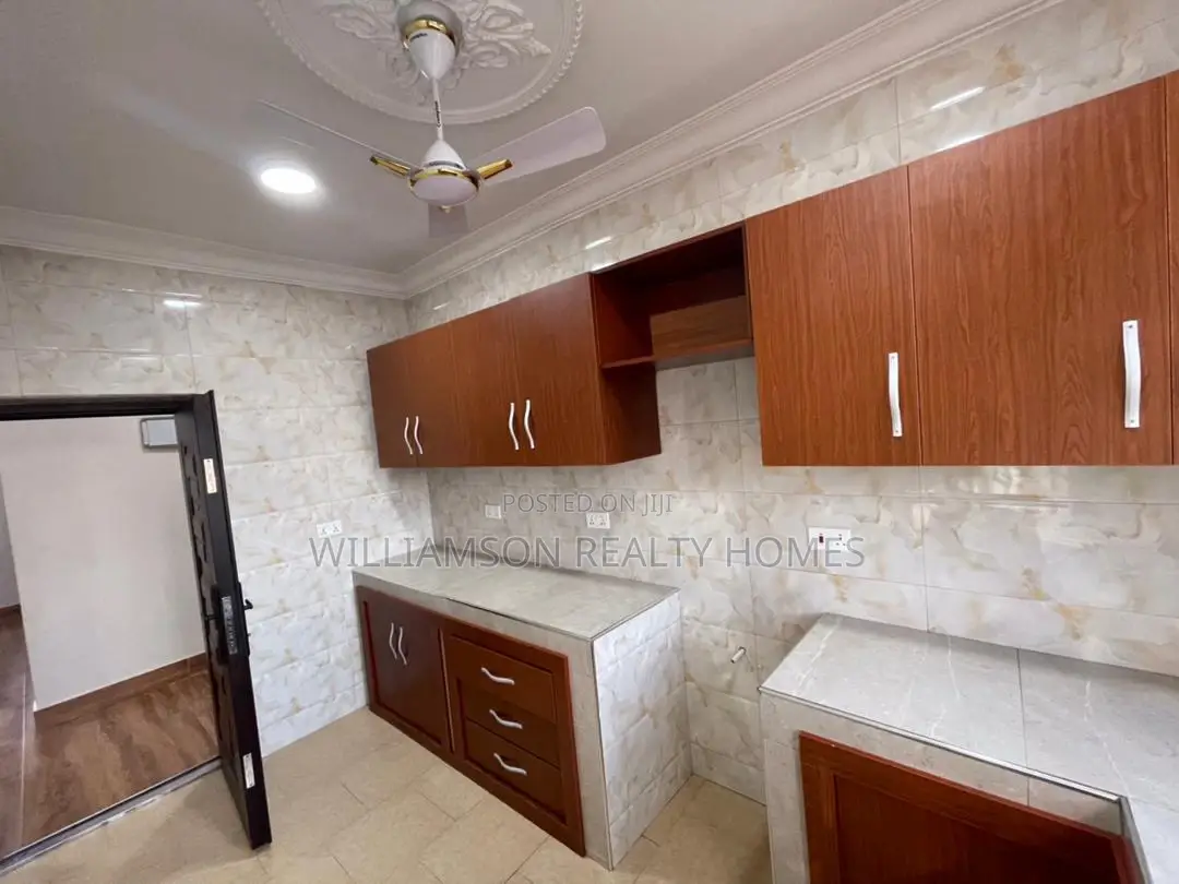 3bdrm House in Coastal Estate, Spintex for sale