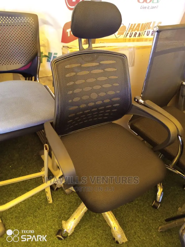 Hayes Swivel Chair