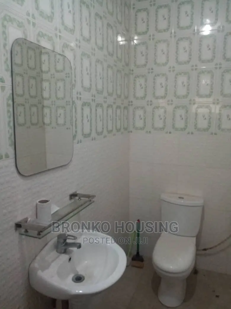 2bdrm House in Bronko Housing, Spintex for sale