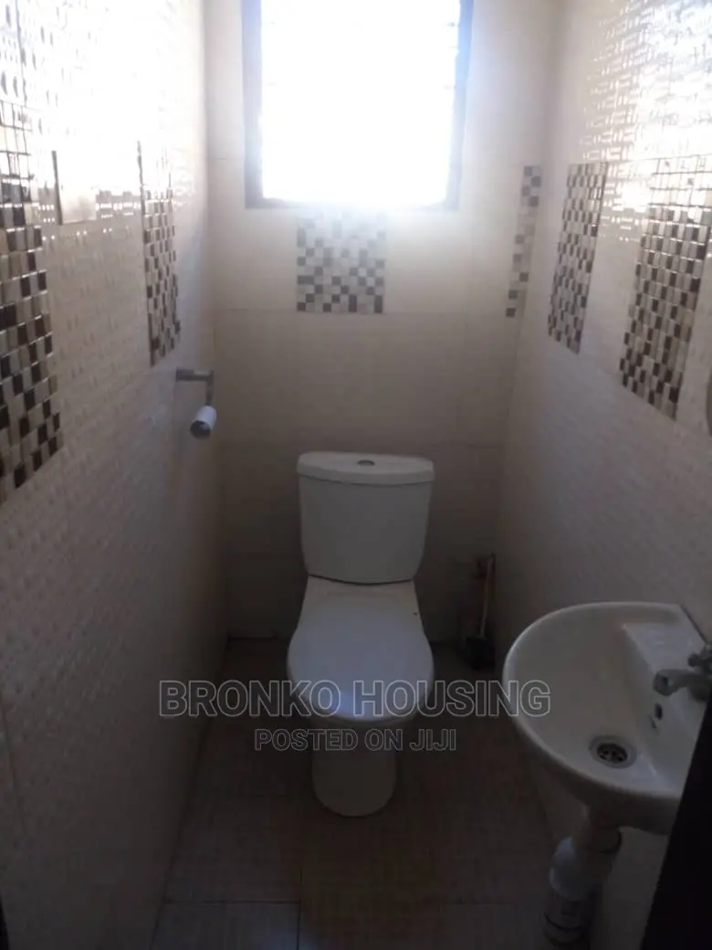 2bdrm House in Bronko Housing, Spintex for sale