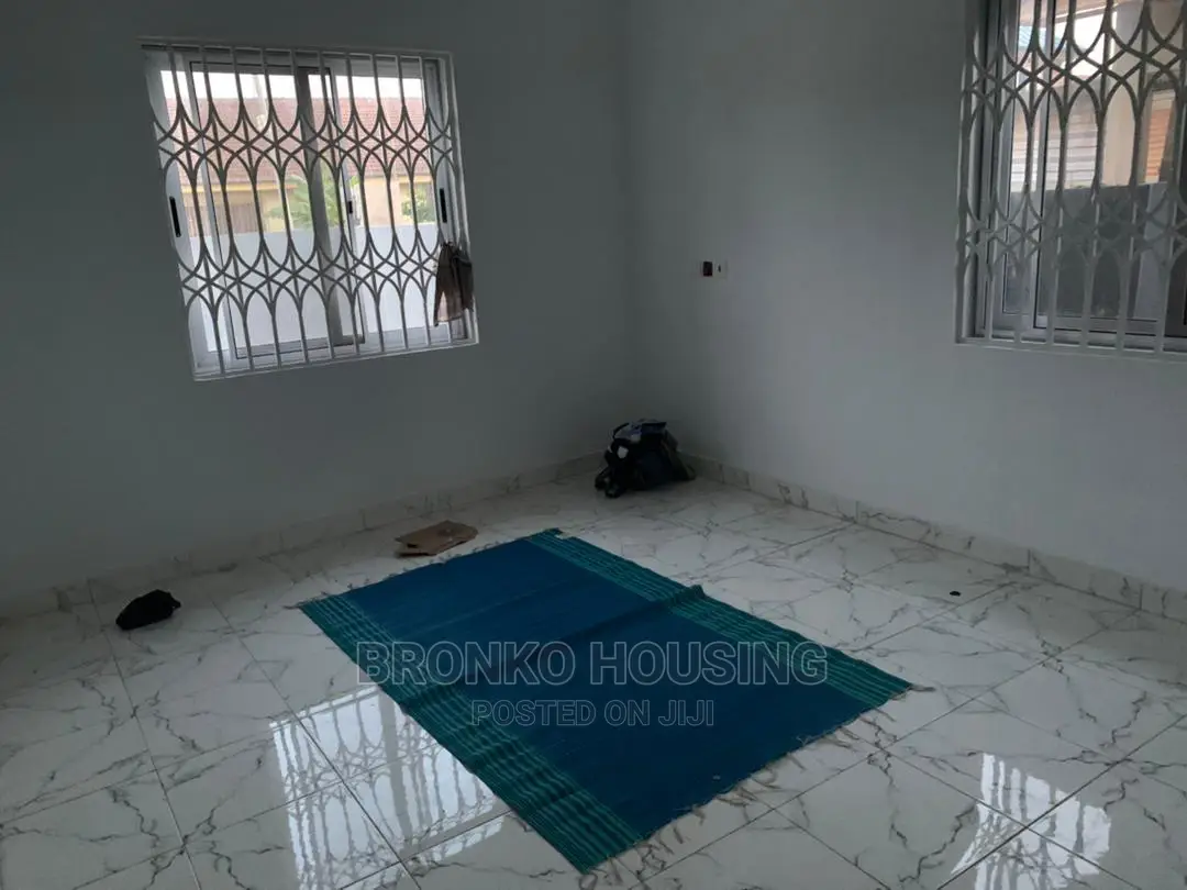 3bdrm House in Bronko Housing, Spintex for rent