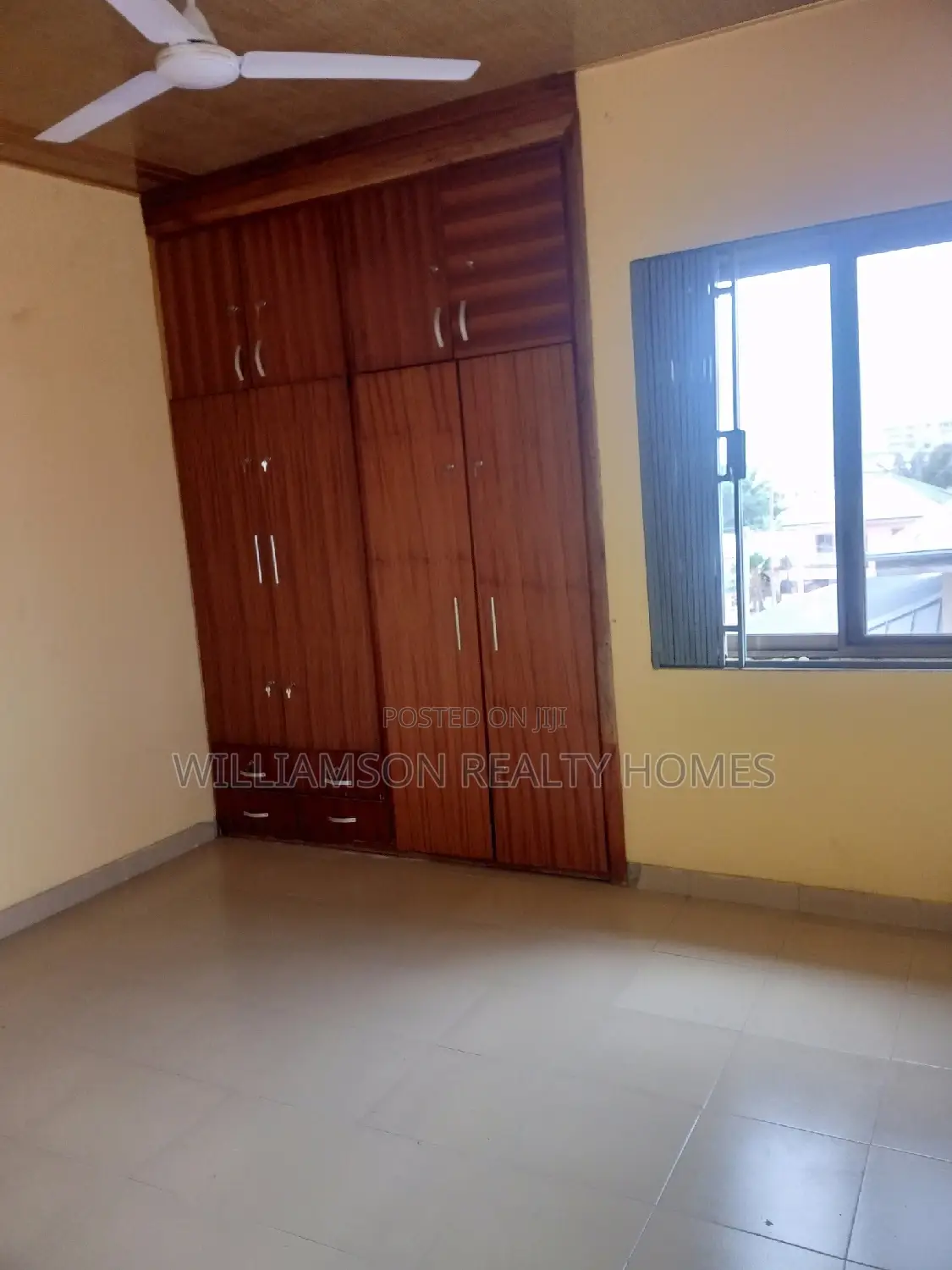 3bdrm Apartment in Community 18, Spintex for rent