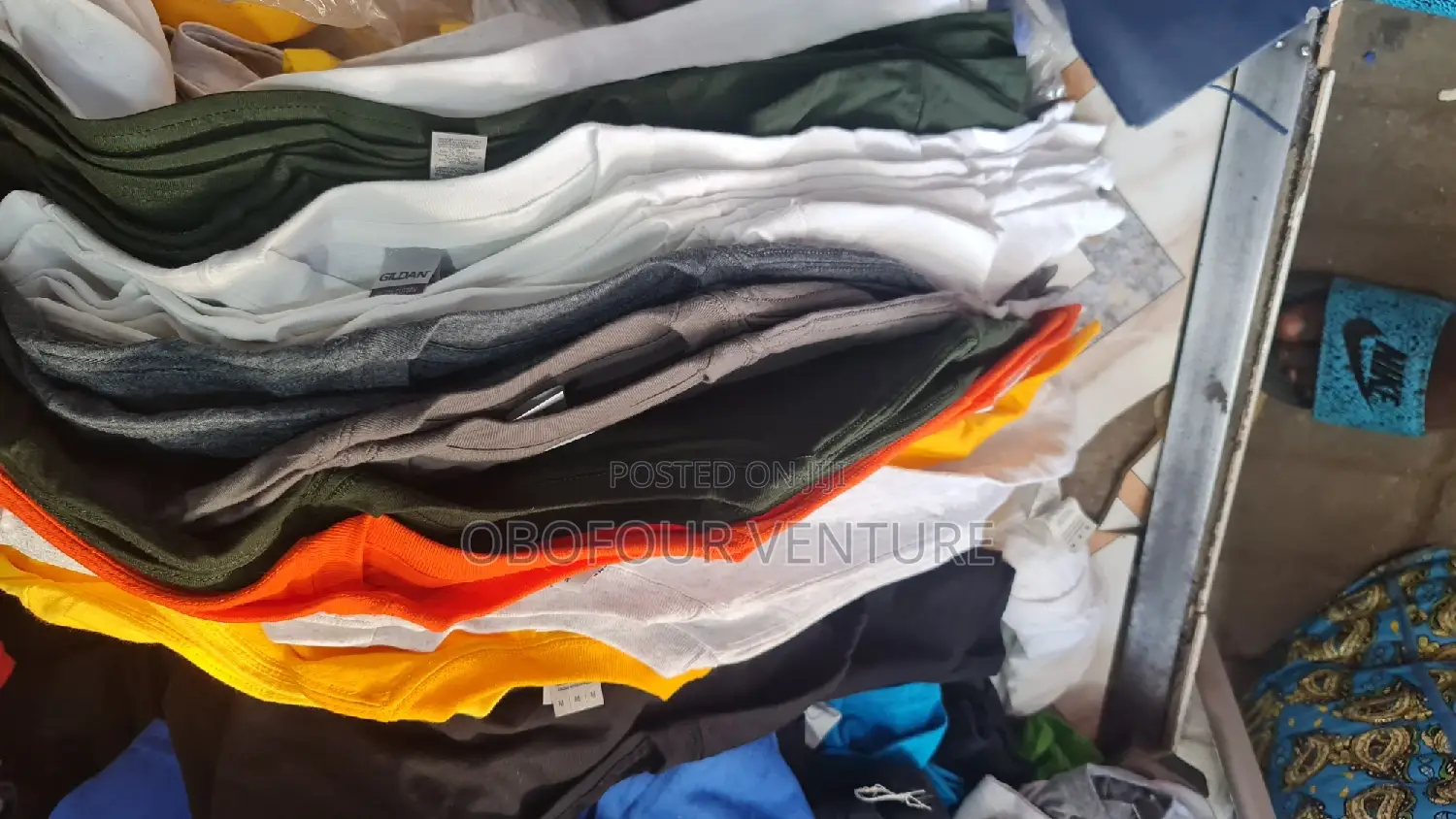 Gildan Round Neck T-Shirts