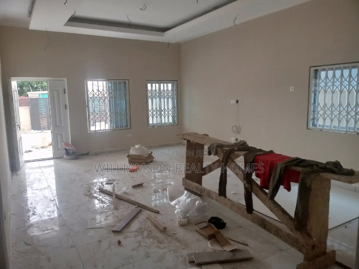 3bdrm House in Hfc Estate, Spintex for sale