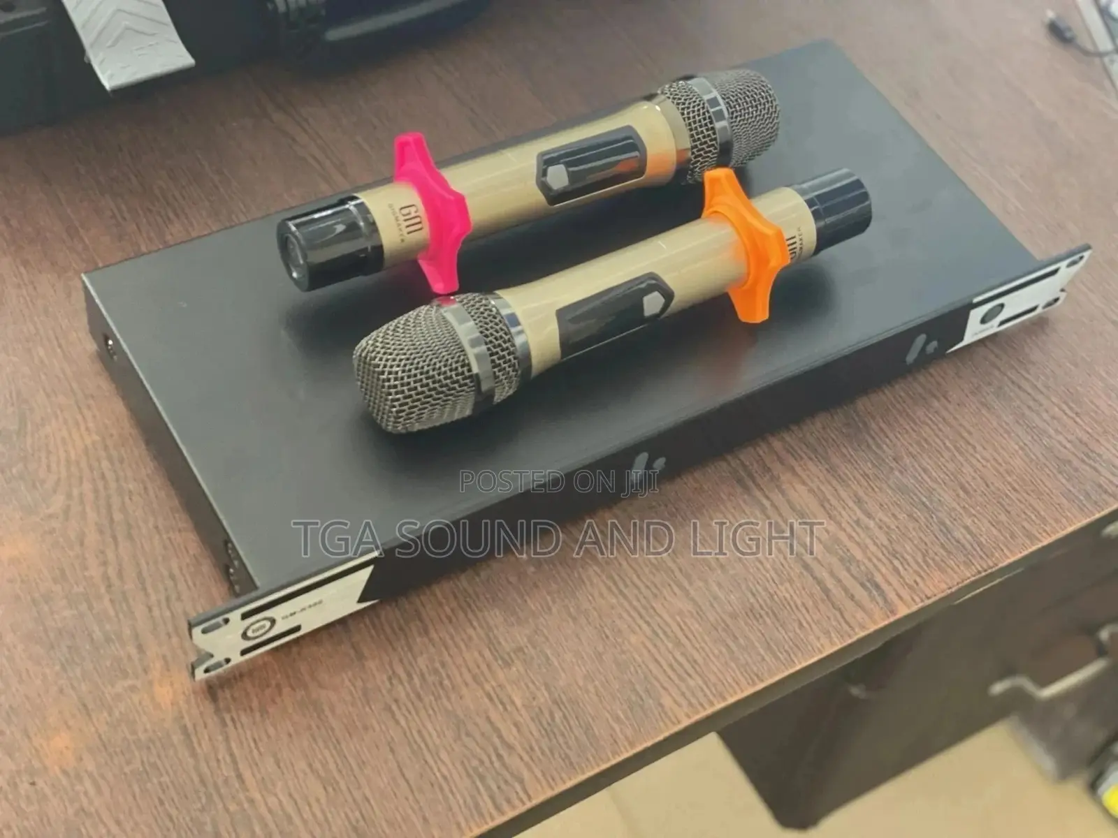 Gigmaker GM-K300 Rechargeable Wireless Microphone System