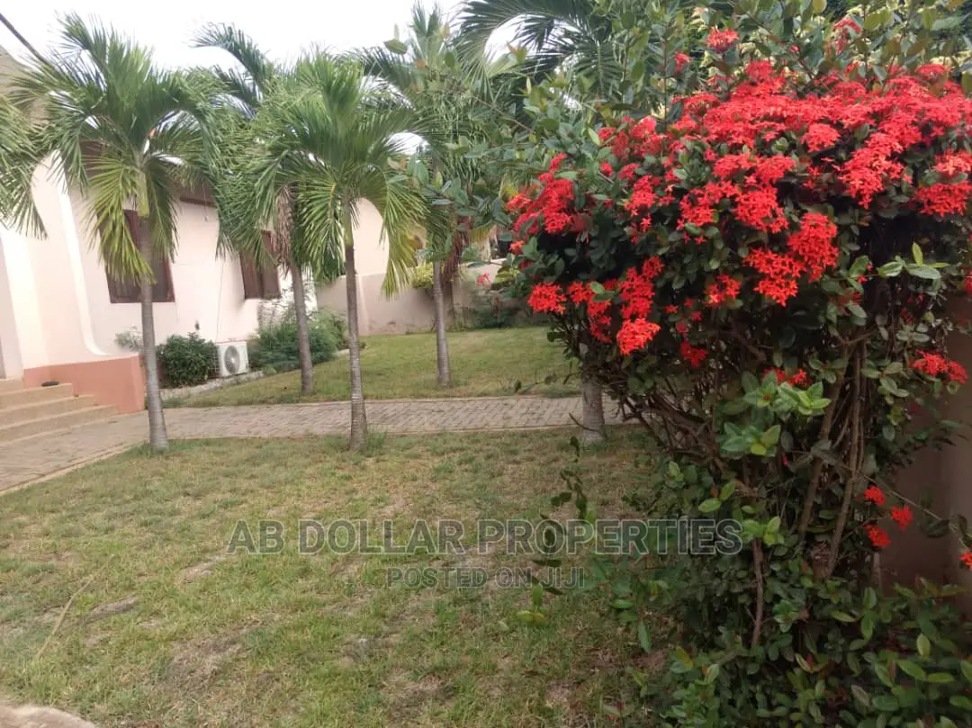 4bdrm House in Regimanuel Gray Estates for Sale