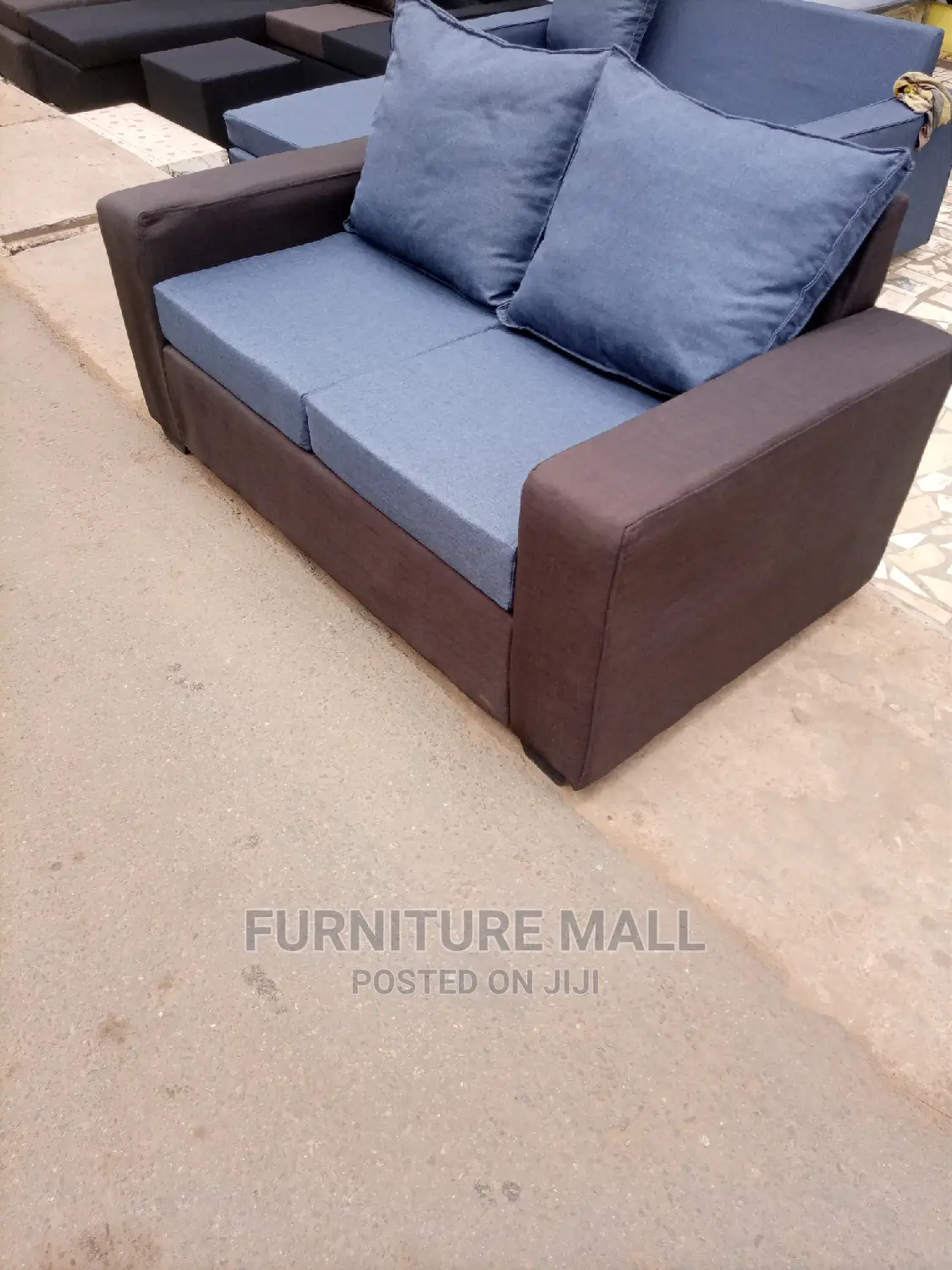 Classic 2in1 Sofa. Free Delivery