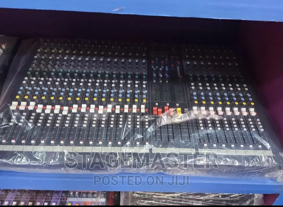 Sound Craft Mixer 24 ( Lx 9 )