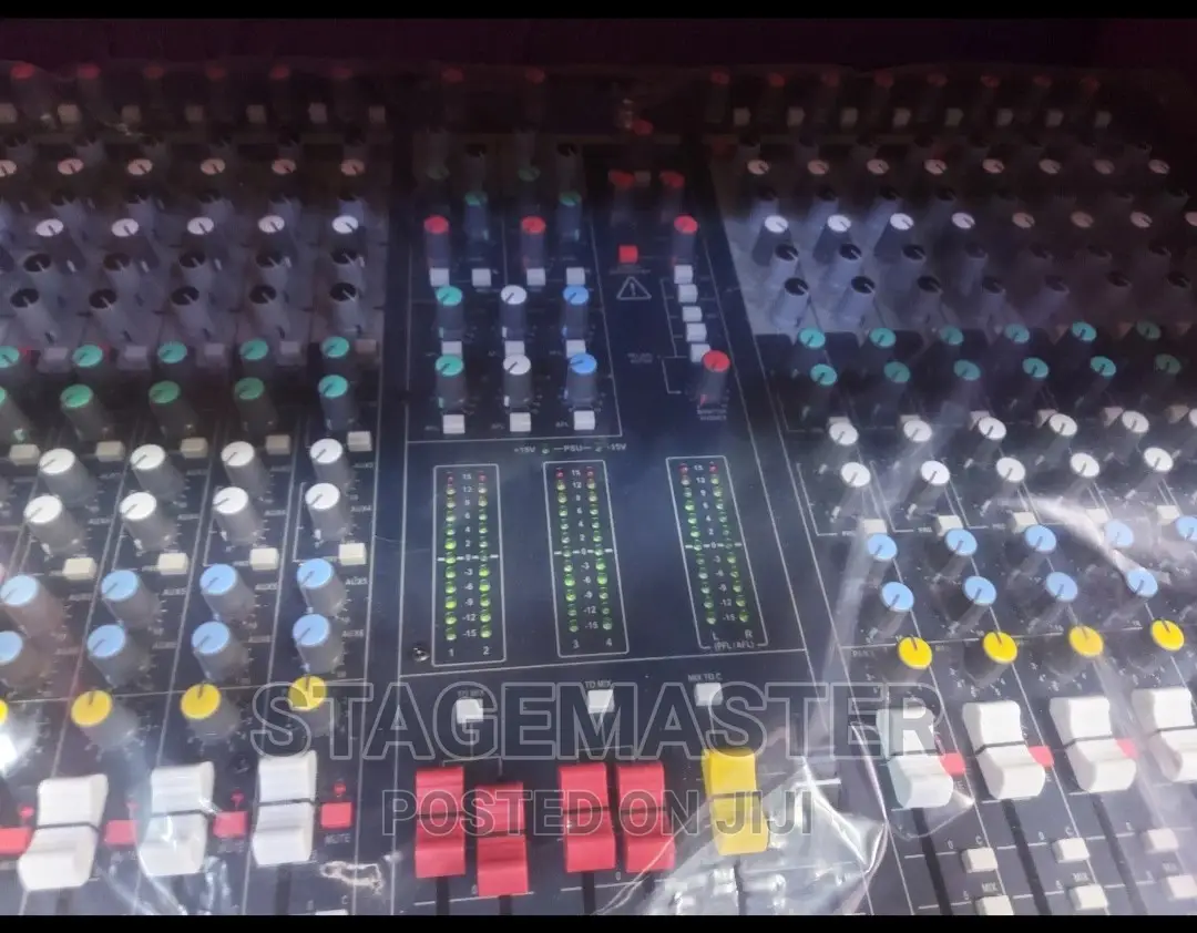Sound Craft Mixer 24 ( Lx 9 )