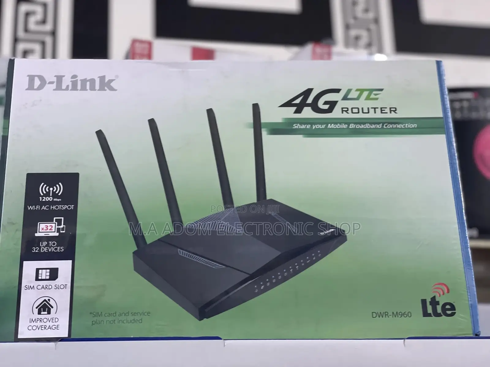 4 Poles D-Link 4G LTE Router