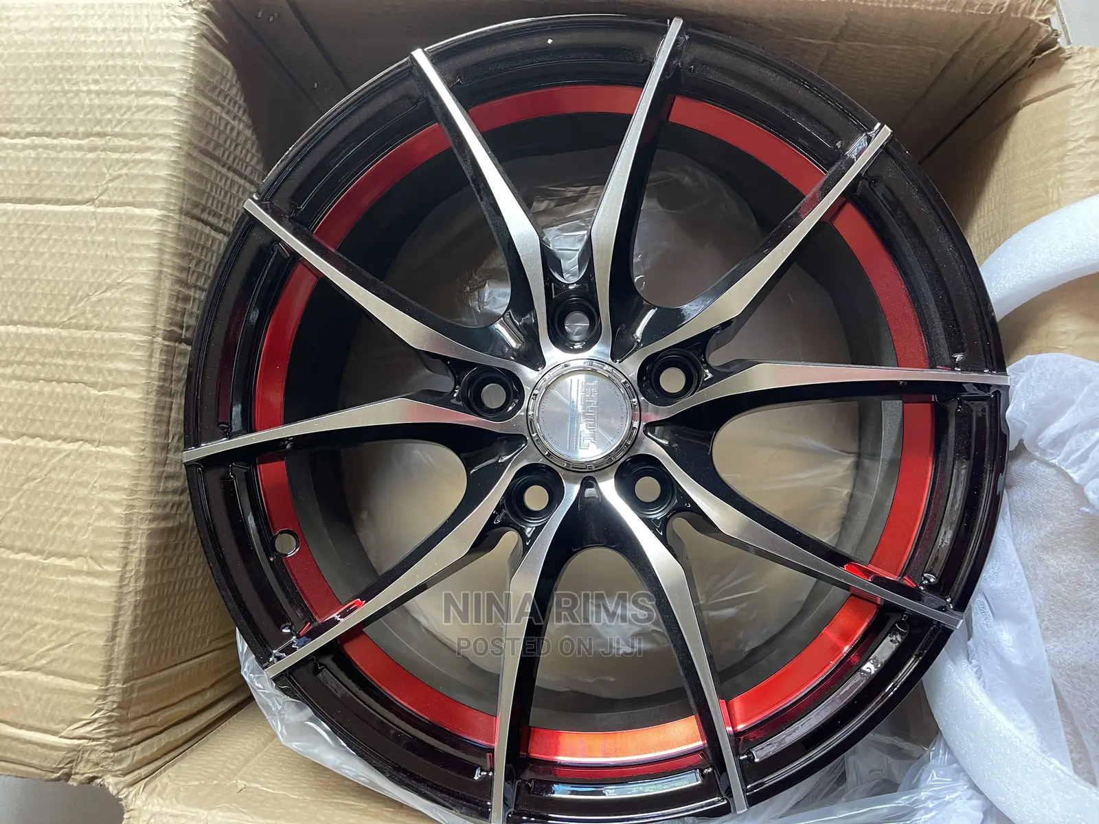Universal Rim With Red