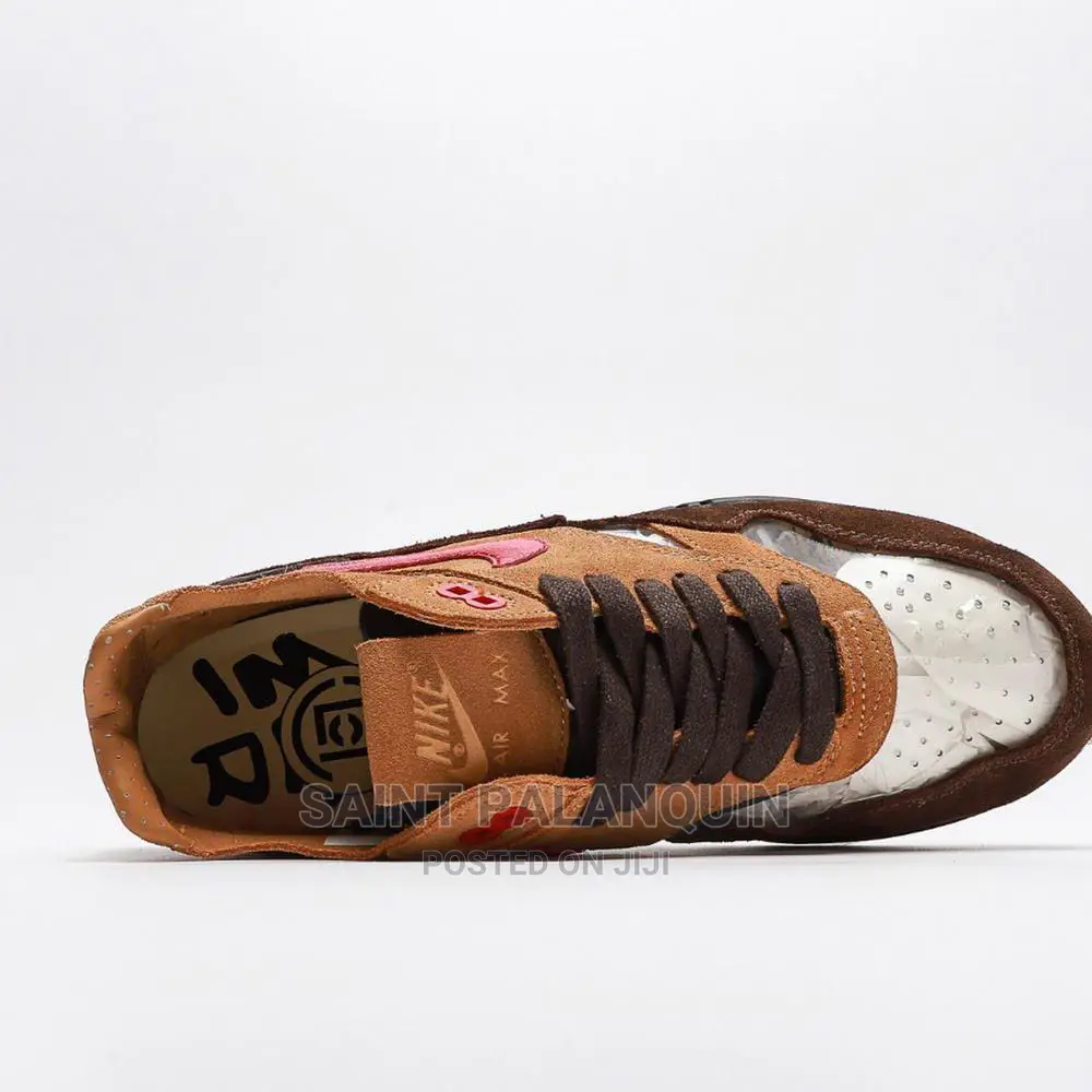 Nike Sneak