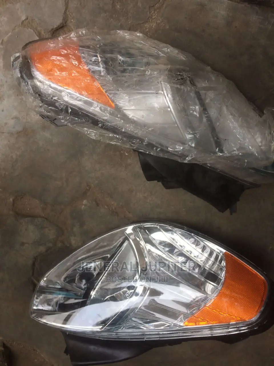 Hyundai Accent 2008/10 Headlight Pair .