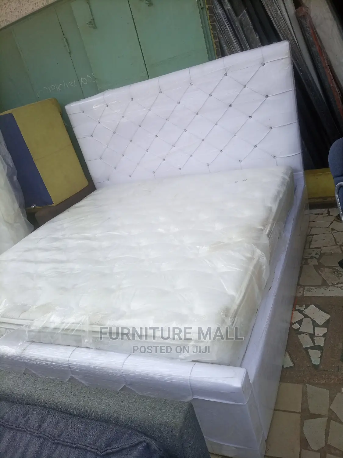 Great White Kimgsize Bed Witj Mattress . Free Delivery