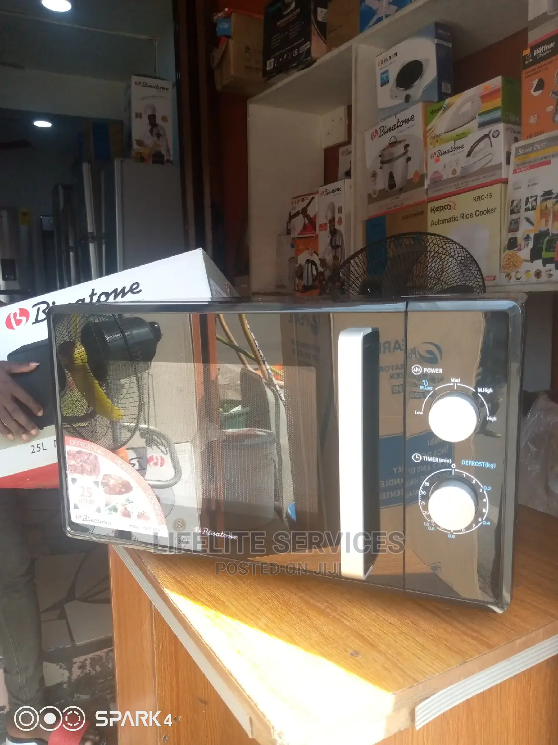 Big Size Microwave- Binatone 25L