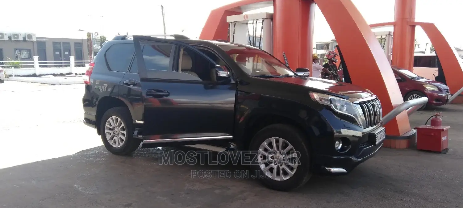 Car Rentals Rent a Prado for Business Trips, Engagements
