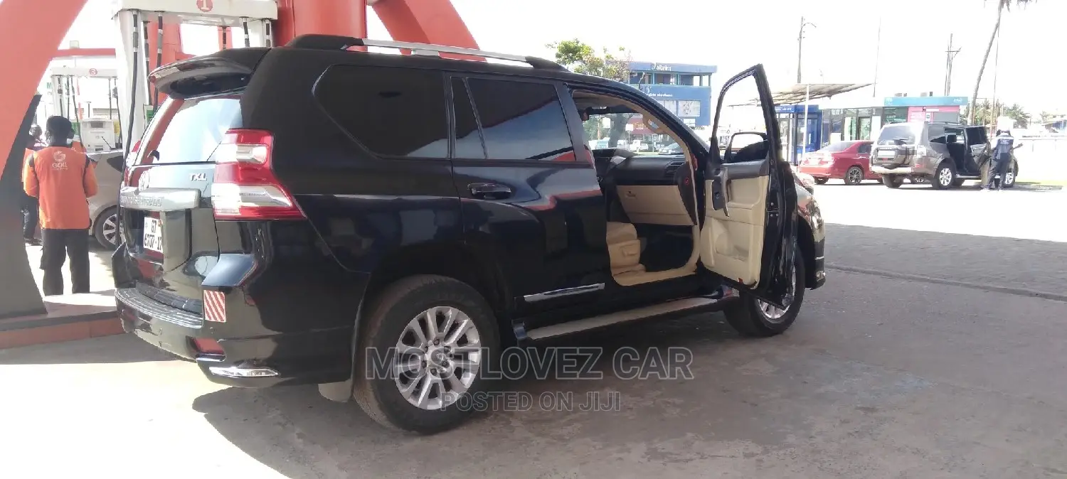 Car Rentals Rent a Prado for Business Trips, Engagements