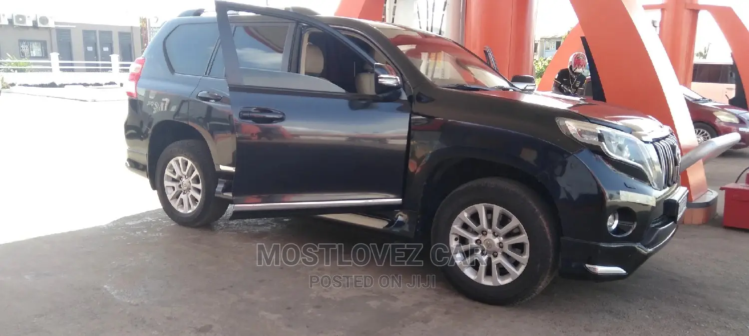 Car Rentals Rent a Prado for Business Trips, Engagements