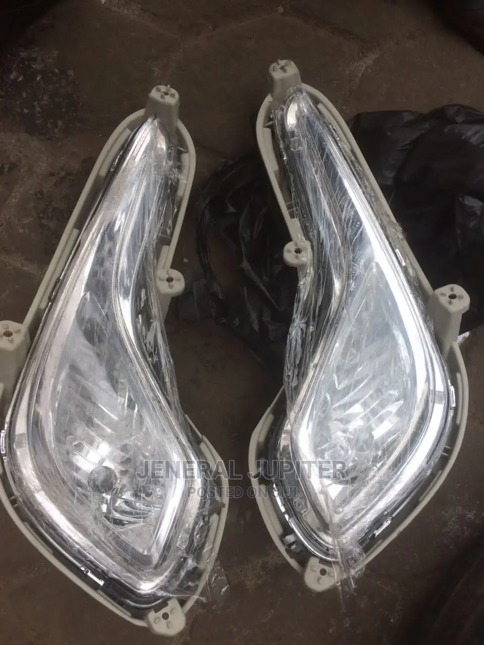 Hyundai Accent 2012 Fog Lights.