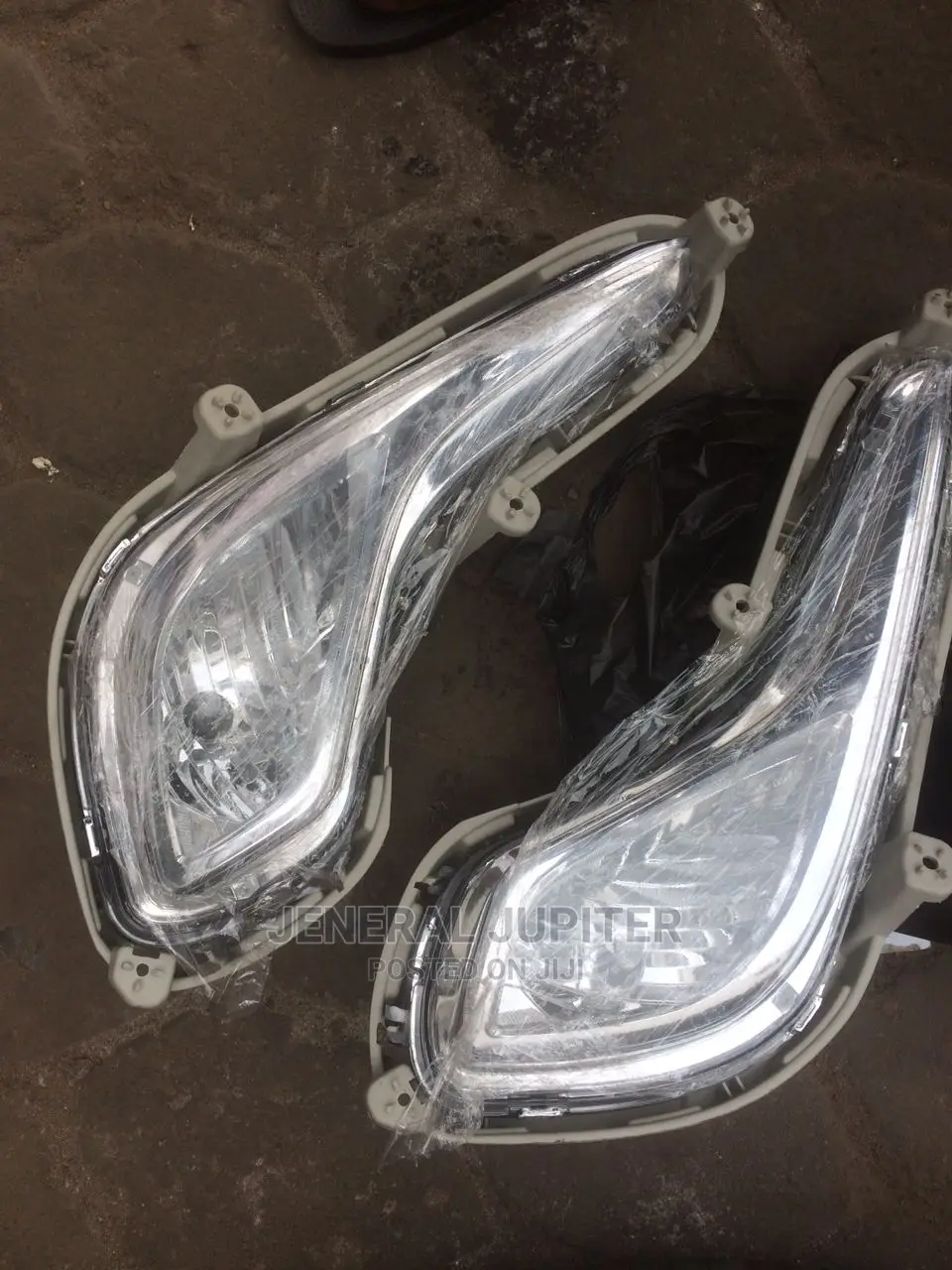 Hyundai Accent 2012 Fog Lights.
