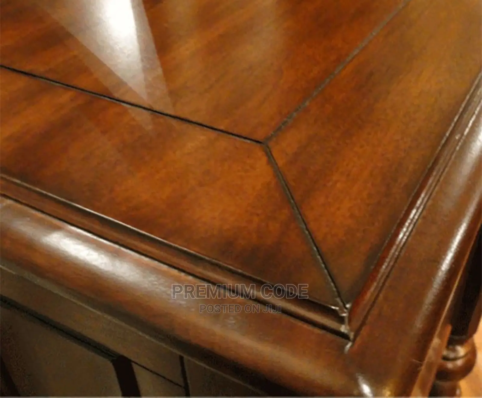 Wood Lacquer Spray